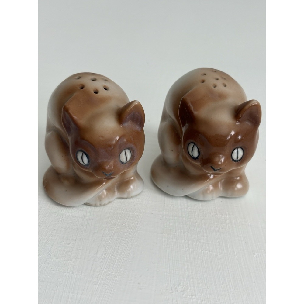 Vintage Made In Japan Siamese Cat Salt Pepper Shakers Brown Blue Eyes Pair MCM